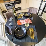 Lorena Luxury Apartment *