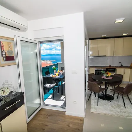 Lorena Luxury Apartment Makarska