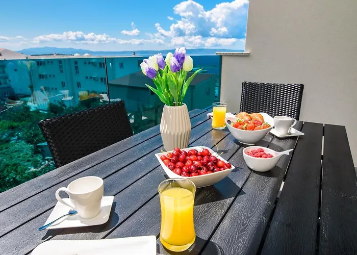 Lorena Luxury Makarska