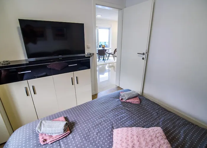 Lorena Luxury * Makarska